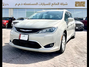 Chrysler  Pacifica  2019  Automatic  115,000 Km  6 Cylinder  All Wheel Drive (AWD)  Van / Bus  Beige