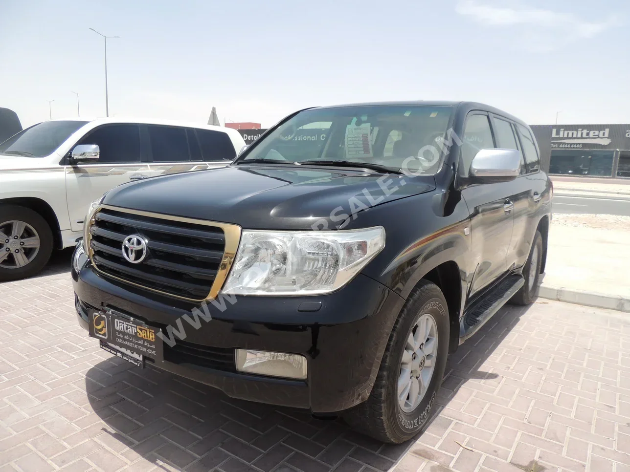 Toyota  Land Cruiser  GXR  2009  Automatic  393,000 Km  8 Cylinder  Four Wheel Drive (4WD)  SUV  Black