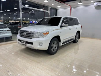 Toyota  Land Cruiser  VXR  2015  Automatic  116,000 Km  8 Cylinder  Four Wheel Drive (4WD)  SUV  White