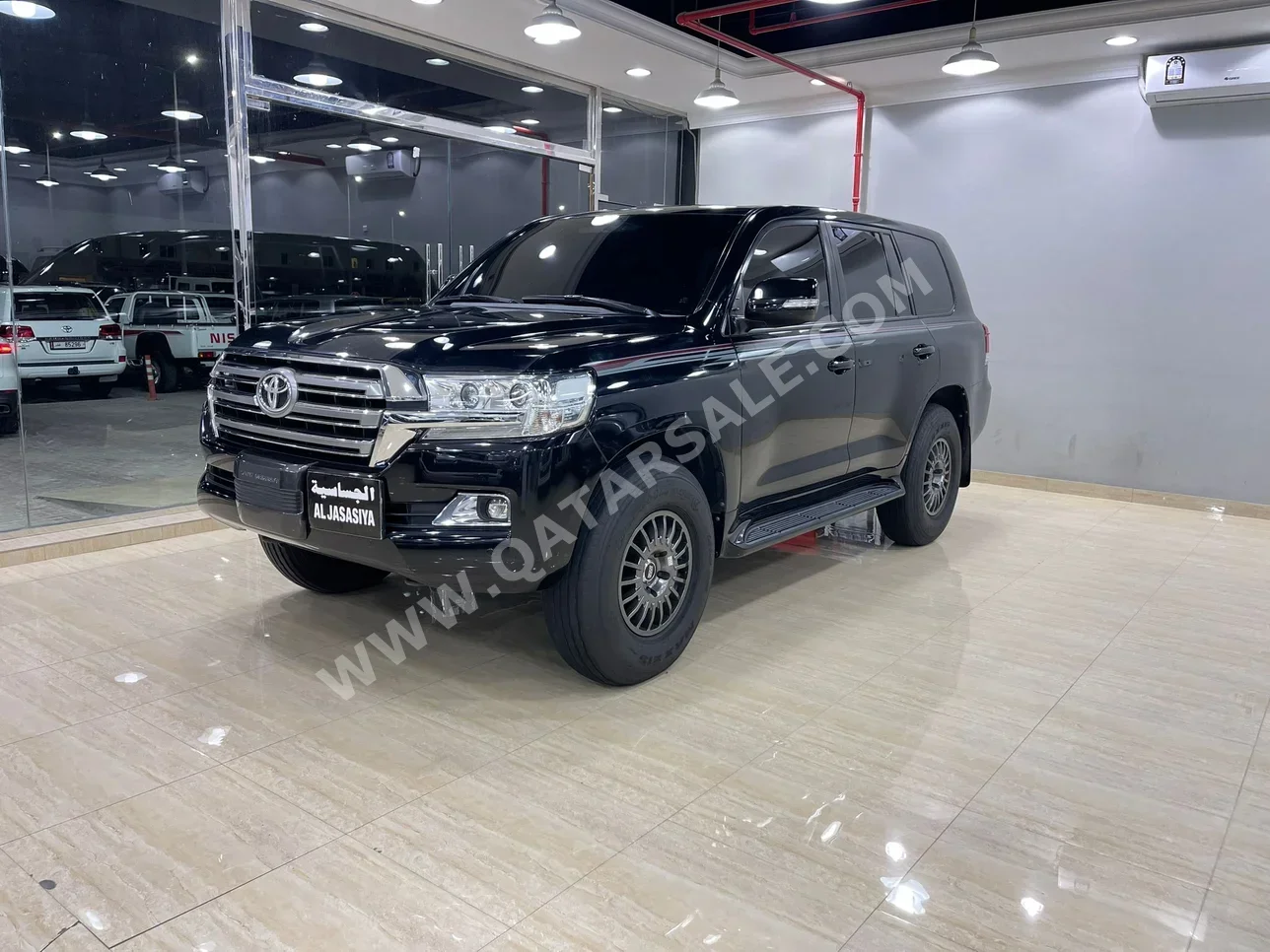 Toyota  Land Cruiser  GXR  2017  Automatic  291,000 Km  6 Cylinder  Four Wheel Drive (4WD)  SUV  Black