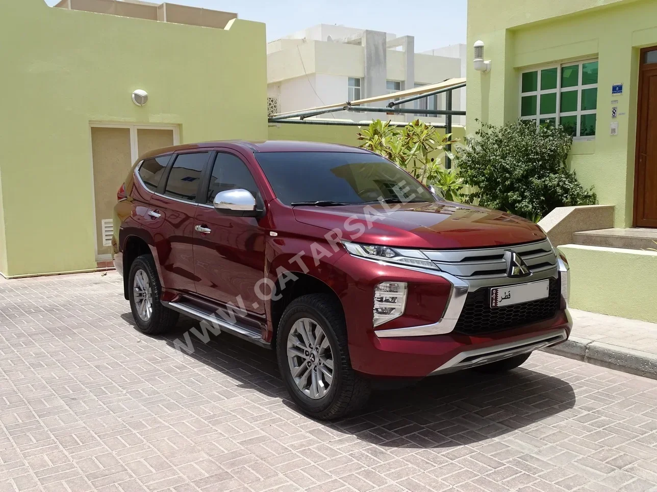 Mitsubishi  Pajero  Montero Sport  2022  Automatic  50,000 Km  6 Cylinder  Four Wheel Drive (4WD)  SUV  Red  With Warranty