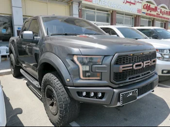  Ford  Raptor  2017  Automatic  94,000 Km  6 Cylinder  Four Wheel Drive (4WD)  Pick Up  Gray  With Warranty