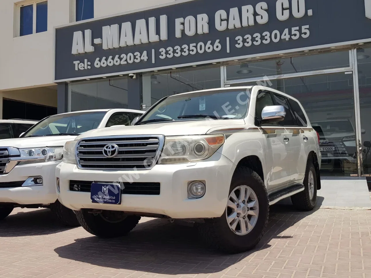 Toyota  Land Cruiser  GXR  2012  Automatic  245,000 Km  8 Cylinder  Four Wheel Drive (4WD)  SUV  White