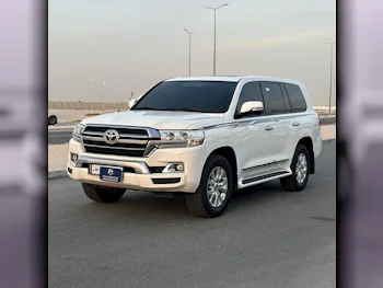 Toyota  Land Cruiser  GXR  2020  Automatic  100,000 Km  8 Cylinder  Four Wheel Drive (4WD)  SUV  White