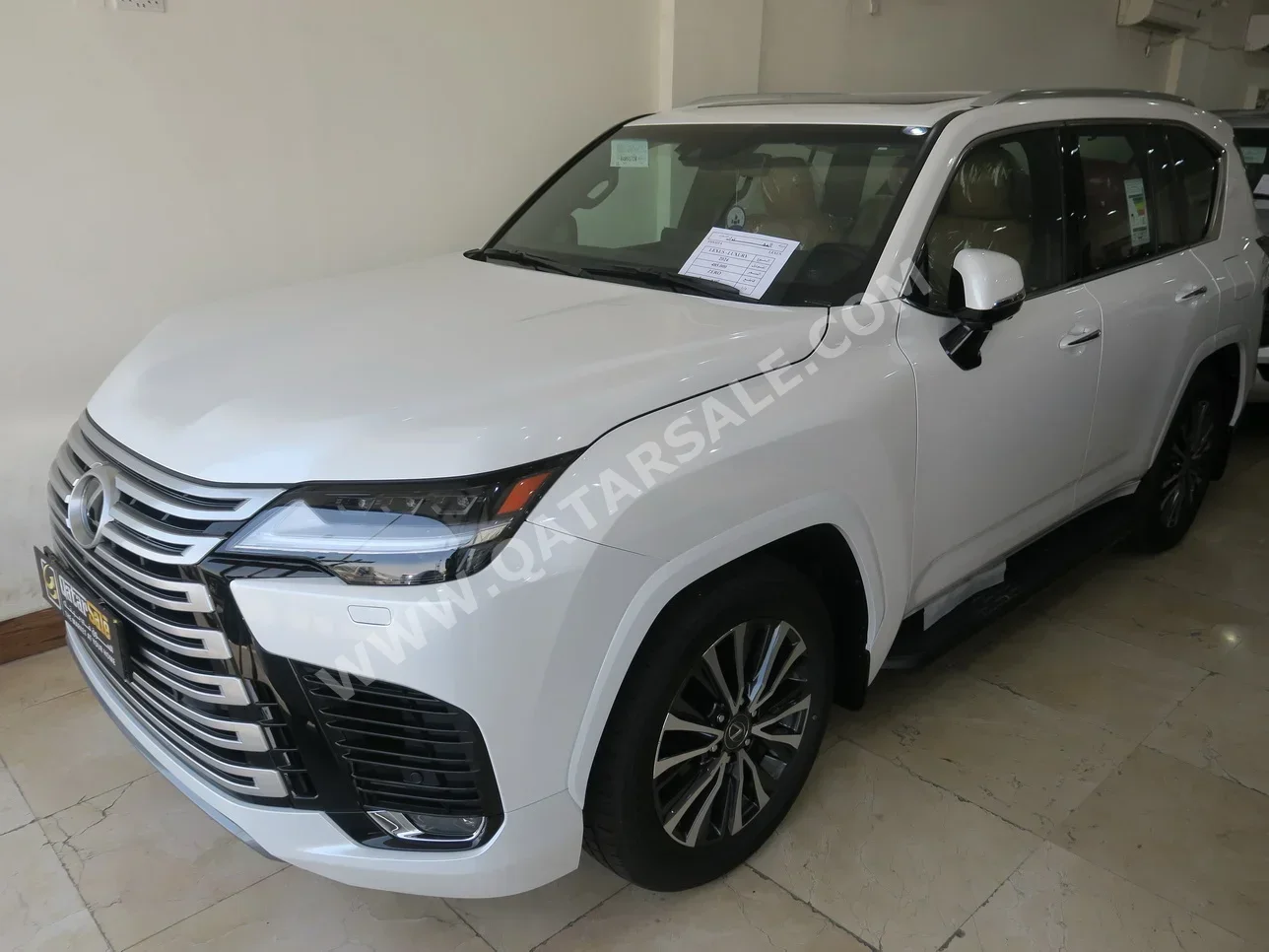 Lexus  LX  600 Luxury  2024  Automatic  0 Km  6 Cylinder  Four Wheel Drive (4WD)  SUV  White  With Warranty