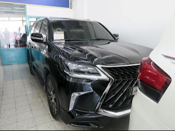 Lexus  LX  570  2018  Automatic  98,000 Km  8 Cylinder  Four Wheel Drive (4WD)  SUV  Black