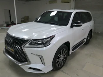 Lexus  LX  570 S  2018  Automatic  87,000 Km  8 Cylinder  Four Wheel Drive (4WD)  SUV  White