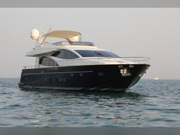 Riva 2008 White & Black 85 ft With Parking