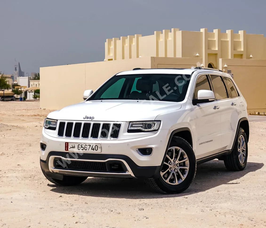 Jeep  Grand Cherokee  2015  Automatic  95,000 Km  8 Cylinder  Four Wheel Drive (4WD)  SUV  White