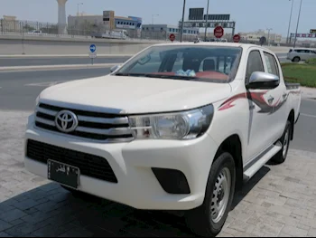 Toyota  Hilux  2023  Automatic  104,000 Km  4 Cylinder  Four Wheel Drive (4WD)  Pick Up  White