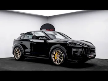 Porsche  Cayenne  Turbo GT  2024  Automatic  0 Km  8 Cylinder  All Wheel Drive (AWD)  SUV  Black and Gold  With Warranty