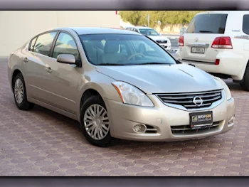 Nissan  Altima  2011  Automatic  193,000 Km  4 Cylinder  Front Wheel Drive (FWD)  Sedan  Gold