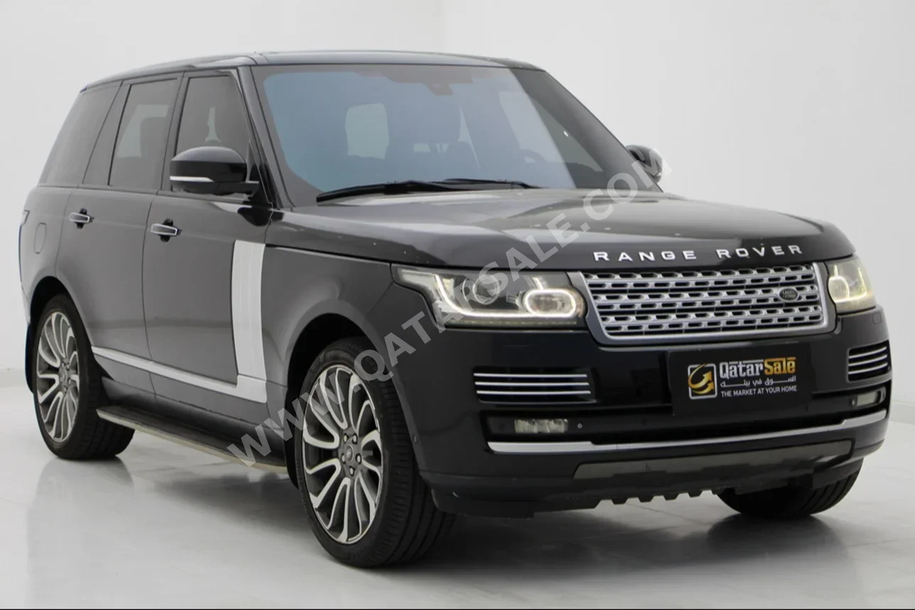 Land Rover  Range Rover  Vogue  2015  Automatic  161,000 Km  8 Cylinder  Four Wheel Drive (4WD)  SUV  Black