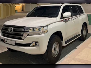 Toyota  Land Cruiser  GXR  2018  Automatic  279٬600 Km  6 Cylinder  Four Wheel Drive (4WD)  SUV  White