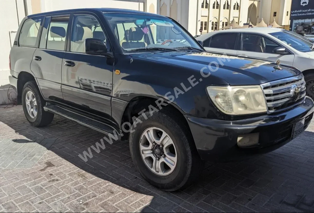 Toyota  Land Cruiser  VXR  2007  Automatic  300,000 Km  8 Cylinder  Rear Wheel Drive (RWD)  Classic  Black