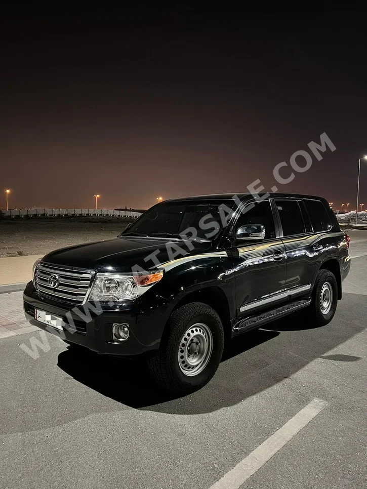 Toyota  Land Cruiser  VXR  2015  Automatic  208,000 Km  8 Cylinder  Four Wheel Drive (4WD)  SUV  Black