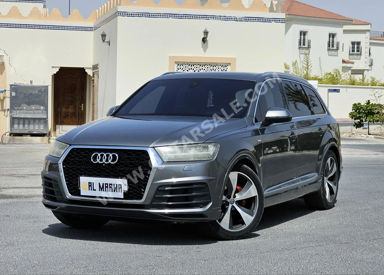  Audi  Q7  2016  Automatic  198,000 Km  6 Cylinder  Four Wheel Drive (4WD)  SUV  Gray  With Warranty