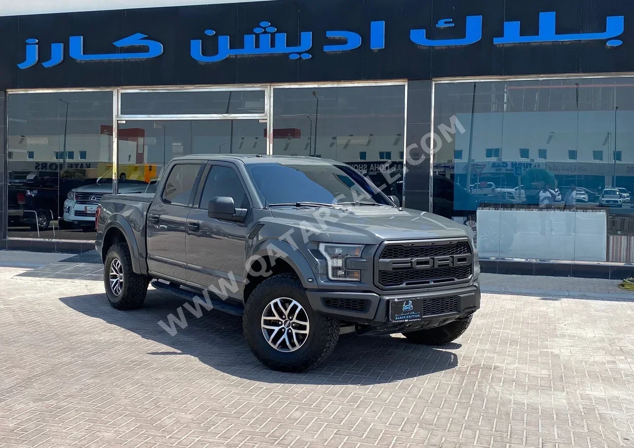 Ford  Raptor  2018  Automatic  173٬000 Km  6 Cylinder  Four Wheel Drive (4WD)  Pick Up  Gray