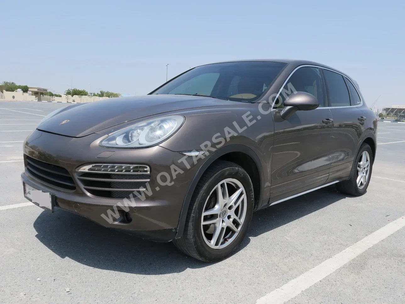Porsche  Cayenne  2014  Automatic  130,000 Km  6 Cylinder  Four Wheel Drive (4WD)  SUV  Brown