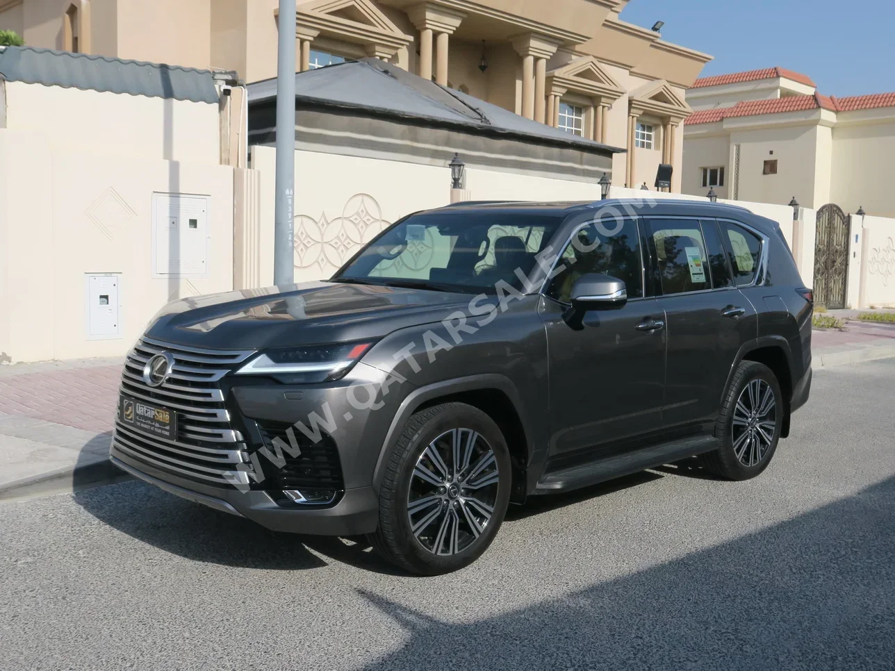 Lexus  LX  600 Luxury  2023  Automatic  9,000 Km  6 Cylinder  Four Wheel Drive (4WD)  SUV  Gray  With Warranty