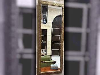 المرايا مرآة فوق خزنة  مستطيل  كبير \  معلقة على الحائط  إمالة  2009 وما قبله  ضد الضباب  مقعر  عمودي