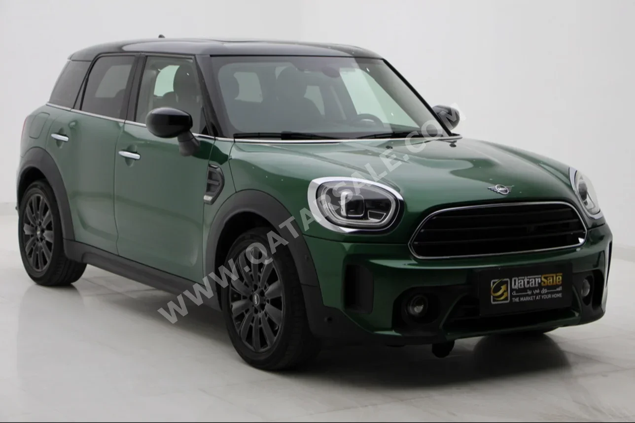 Mini  Cooper  CountryMan  2021  Automatic  85,000 Km  3 Cylinder  Rear Wheel Drive (RWD)  Hatchback  Green  With Warranty
