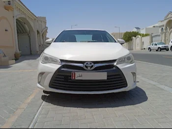 Toyota  Camry  GL  2017  Automatic  256٬000 Km  4 Cylinder  Front Wheel Drive (FWD)  Sedan  White