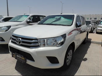 Toyota  Hilux  2023  Automatic  54,000 Km  4 Cylinder  Four Wheel Drive (4WD)  Pick Up  White