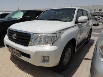 Toyota  Land Cruiser  GX  2015  Automatic  210,000 Km  6 Cylinder  Four Wheel Drive (4WD)  SUV  White