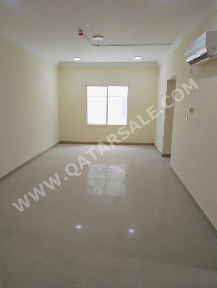 Family Residential  - Not Furnished  - Doha  - Najma  - 3 Bedrooms