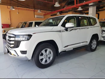 Toyota  Land Cruiser  GXR  2024  Automatic  1,000 Km  6 Cylinder  Four Wheel Drive (4WD)  SUV  White  With Warranty