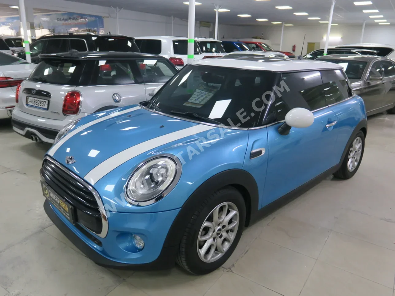 Mini  Cooper  2017  Automatic  79,000 Km  4 Cylinder  Front Wheel Drive (FWD)  Hatchback  Blue