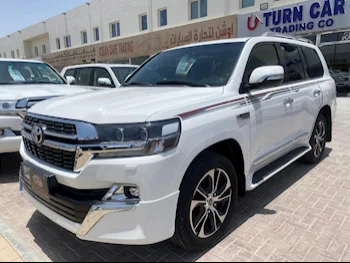 Toyota  Land Cruiser  GXR- Grand Touring  2021  Automatic  94٬000 Km  6 Cylinder  Four Wheel Drive (4WD)  SUV  White