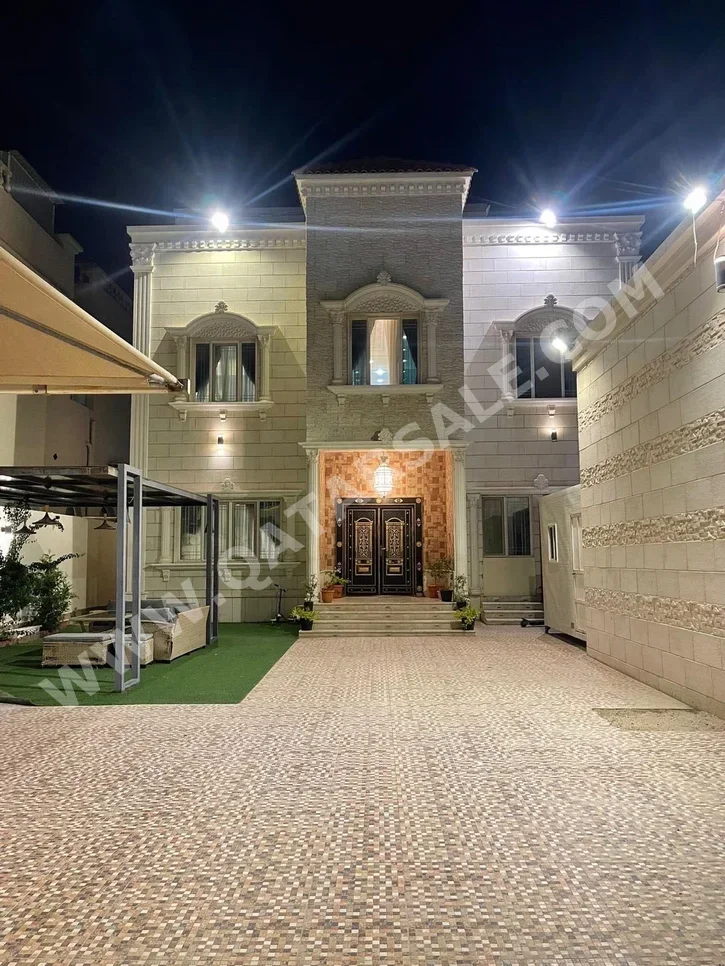 Family Residential  - Not Furnished  - Al Shamal  - 9 Bedrooms