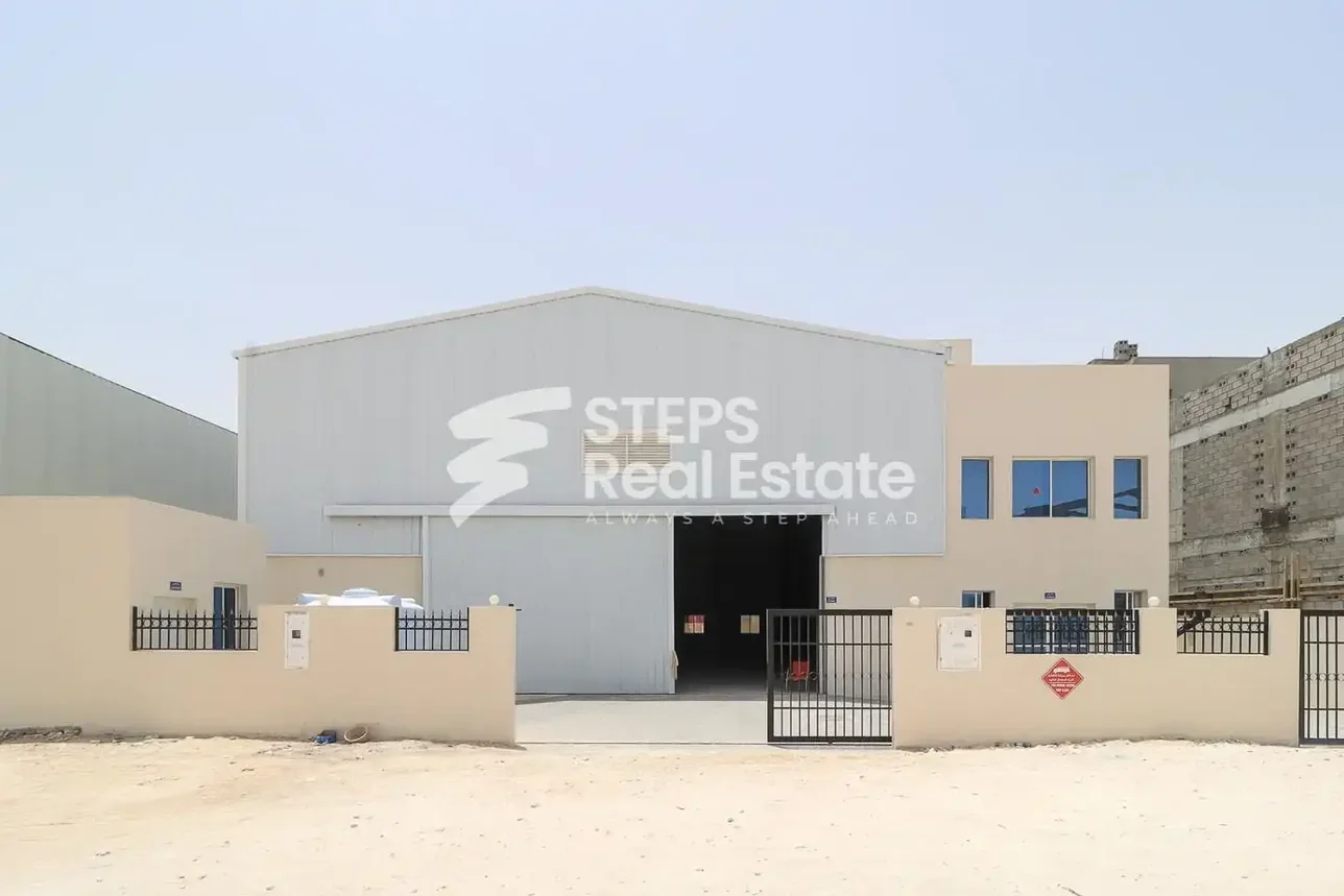 Warehouses & Stores - Al Wakrah  - Barkit Al Awamer  -Area Size: 1000 Square Meter