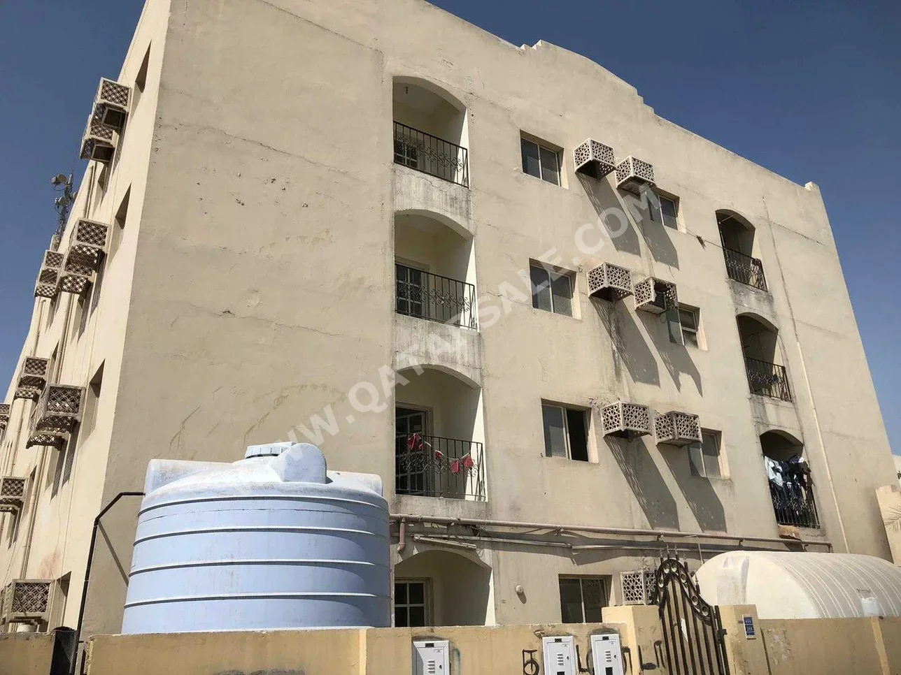 Buildings, Towers & Compounds - Labour building  - Al Wakrah  - Industrial Area  For Rent