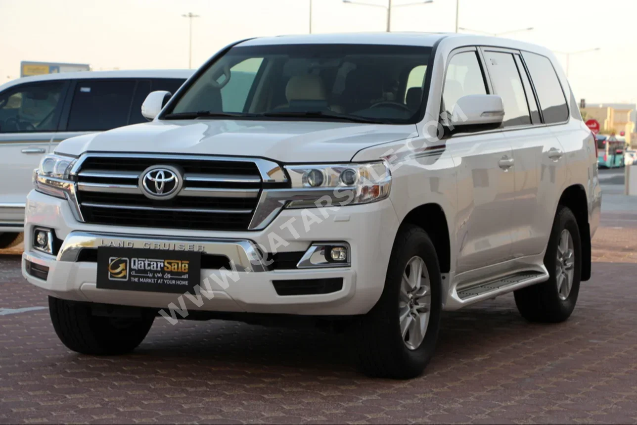 Toyota  Land Cruiser  GXR  2020  Automatic  133,000 Km  6 Cylinder  Four Wheel Drive (4WD)  SUV  White