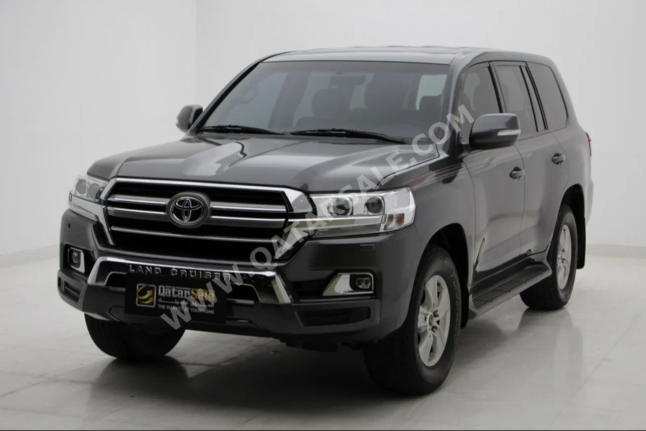 Toyota  Land Cruiser  GXR  2019  Automatic  36,000 Km  6 Cylinder  Four Wheel Drive (4WD)  SUV  Black