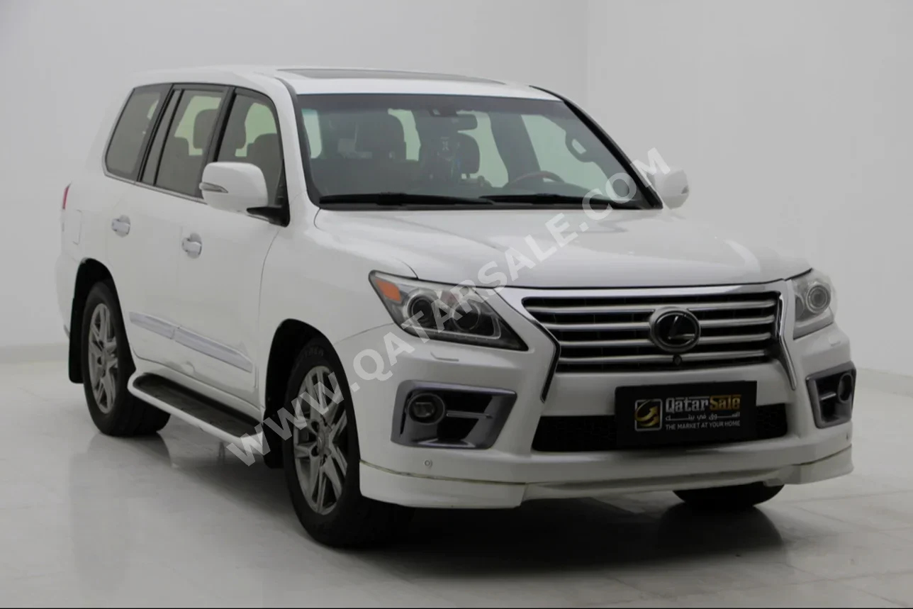 Lexus  LX  570 S  2014  Automatic  400,000 Km  8 Cylinder  Four Wheel Drive (4WD)  SUV  White