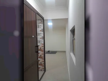 1 Bedrooms  Studio  For Rent  in Doha -  Fereej Bin Dirham  Not Furnished