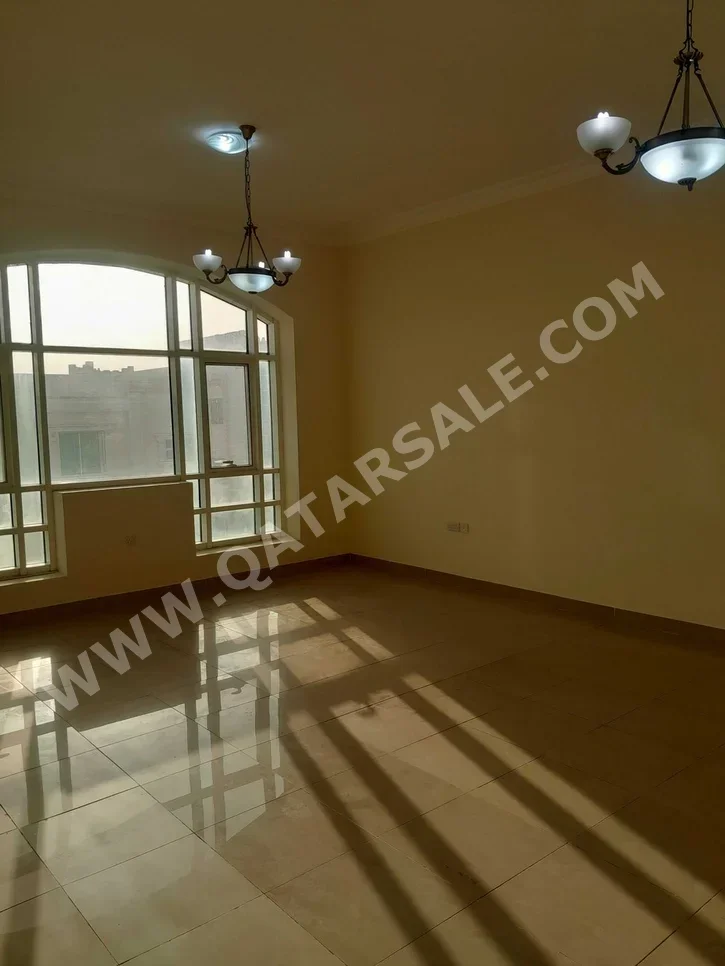 2 Bedrooms  Apartment  For Rent  in Doha -  Rawdat Al Khail  Not Furnished