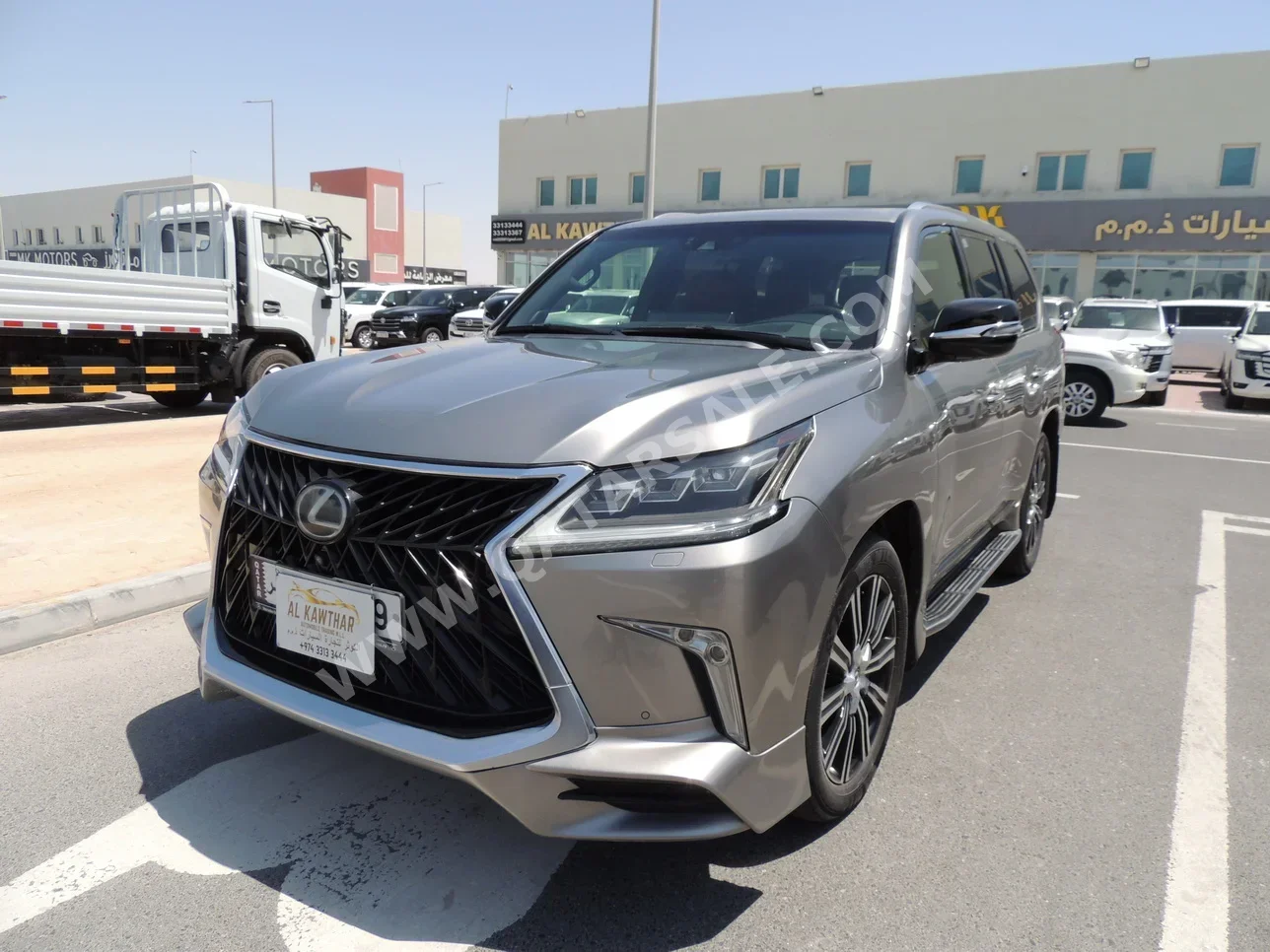 Lexus  LX  570 S  2018  Automatic  199,000 Km  8 Cylinder  Four Wheel Drive (4WD)  SUV  Silver