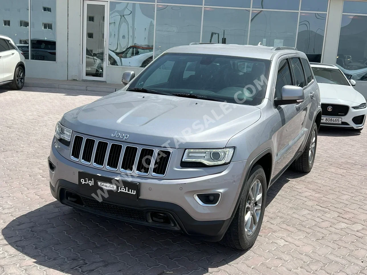 Jeep  Grand Cherokee  Laredo  2015  Automatic  84,000 Km  6 Cylinder  Four Wheel Drive (4WD)  SUV  Silver