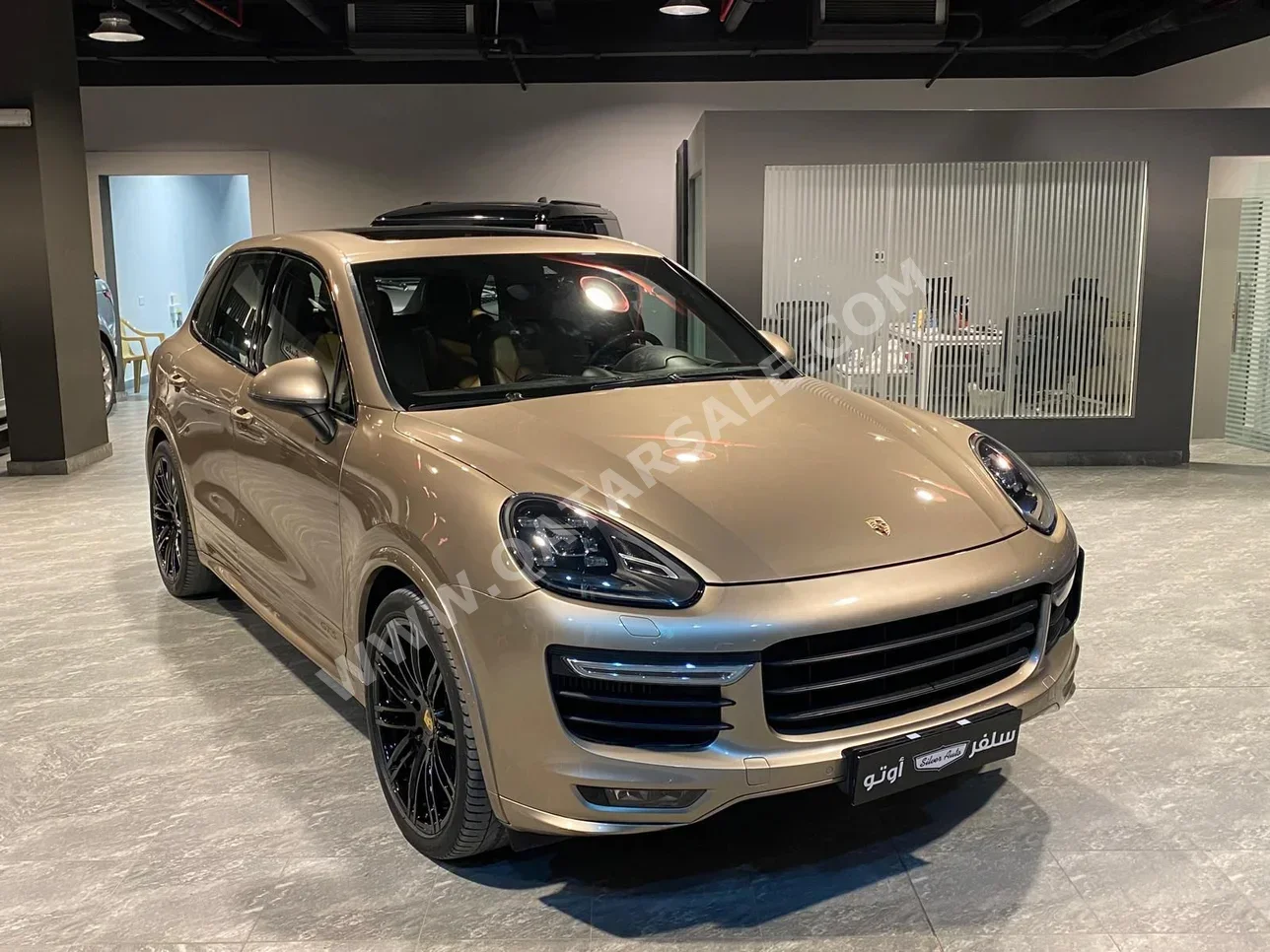 Porsche  Cayenne  GTS  2016  Automatic  141٬000 Km  6 Cylinder  Four Wheel Drive (4WD)  SUV  Gold