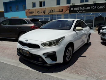 Kia  Cerato  2019  Automatic  194٬000 Km  4 Cylinder  Front Wheel Drive (FWD)  Sedan  White