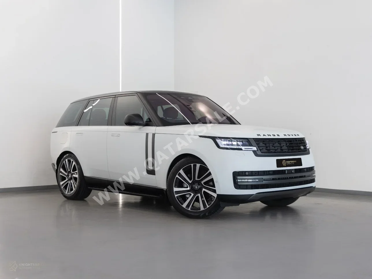  Land Rover  Range Rover  Vogue HSE  2023  Automatic  11,900 Km  6 Cylinder  Four Wheel Drive (4WD)  SUV  White  With Warranty