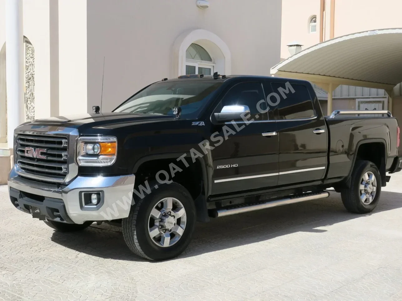 GMC  Sierra  2500 HD  2019  Automatic  106,000 Km  8 Cylinder  Four Wheel Drive (4WD)  Pick Up  Black