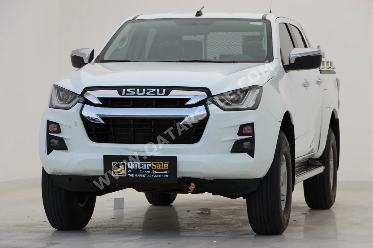 Isuzu  D-Max  2022  Automatic  78,000 Km  4 Cylinder  Four Wheel Drive (4WD)  Pick Up  White  With Warranty