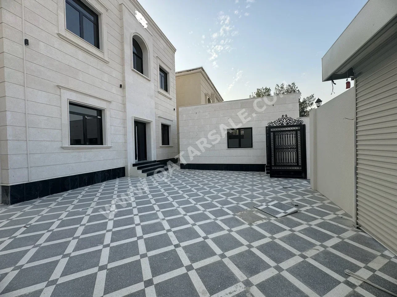 Family Residential  - Not Furnished  - Umm Salal  - Umm Ebairiya  - 6 Bedrooms