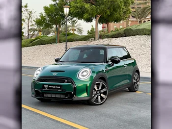 Mini  Cooper  S  2024  Automatic  260 Km  4 Cylinder  Front Wheel Drive (FWD)  Hatchback  Green  With Warranty